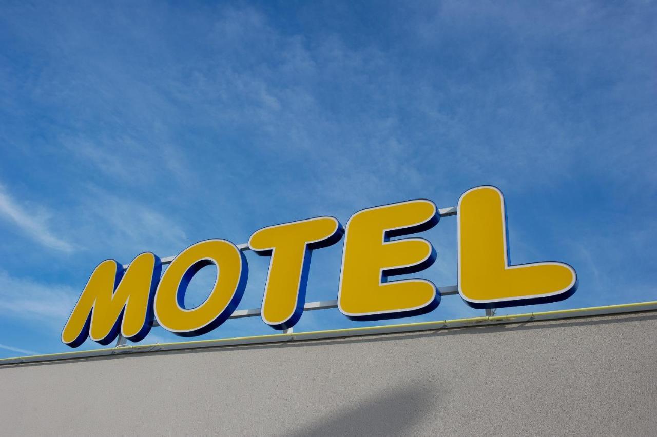 Ace Hotel Travel Athee Sur Cher מראה חיצוני תמונה